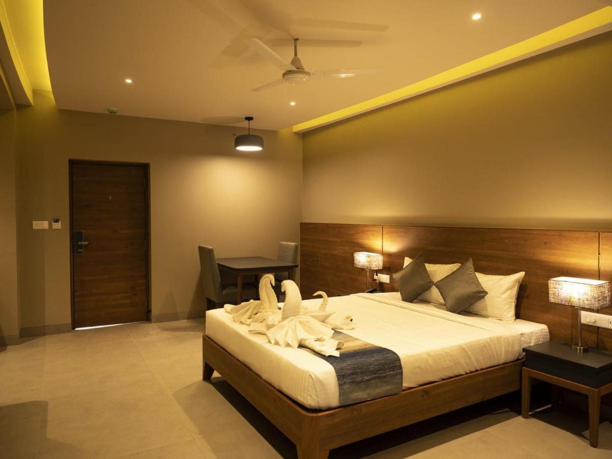 Cosmique Clarks Inn Suites Goa Madgaon Εξωτερικό φωτογραφία