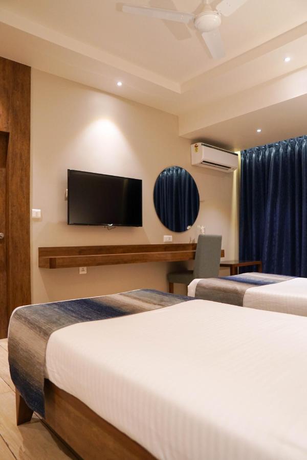 Cosmique Clarks Inn Suites Goa Madgaon Εξωτερικό φωτογραφία
