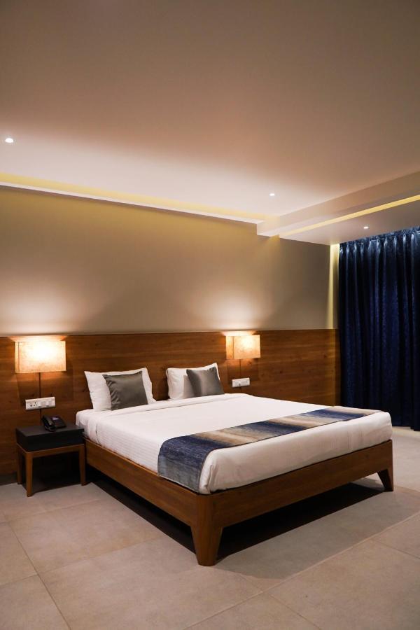 Cosmique Clarks Inn Suites Goa Madgaon Εξωτερικό φωτογραφία