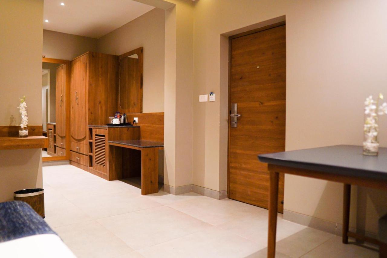 Cosmique Clarks Inn Suites Goa Madgaon Εξωτερικό φωτογραφία