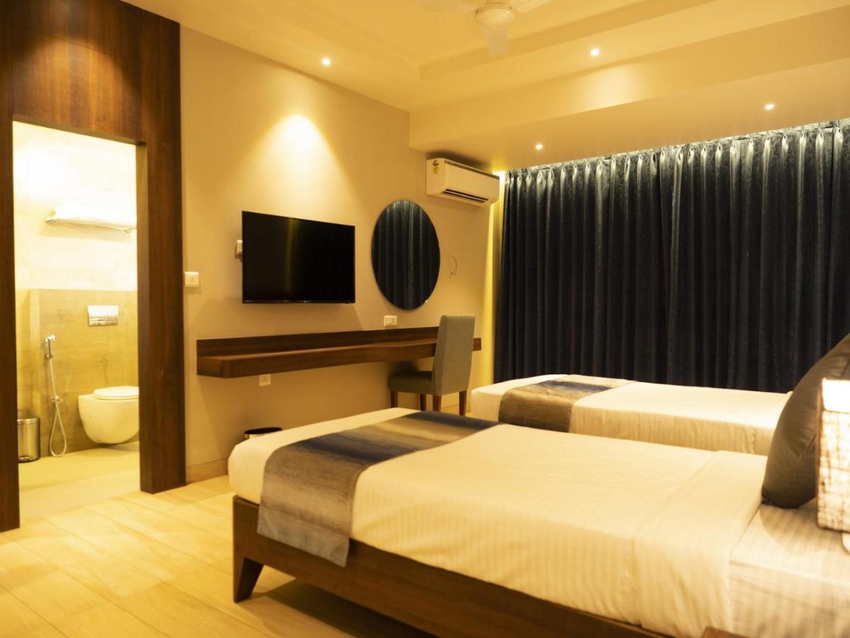 Cosmique Clarks Inn Suites Goa Madgaon Εξωτερικό φωτογραφία