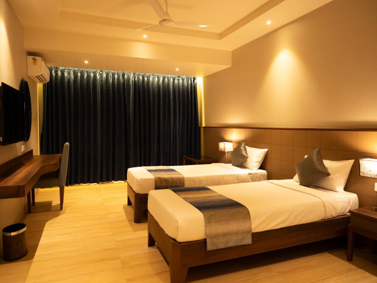 Cosmique Clarks Inn Suites Goa Madgaon Εξωτερικό φωτογραφία