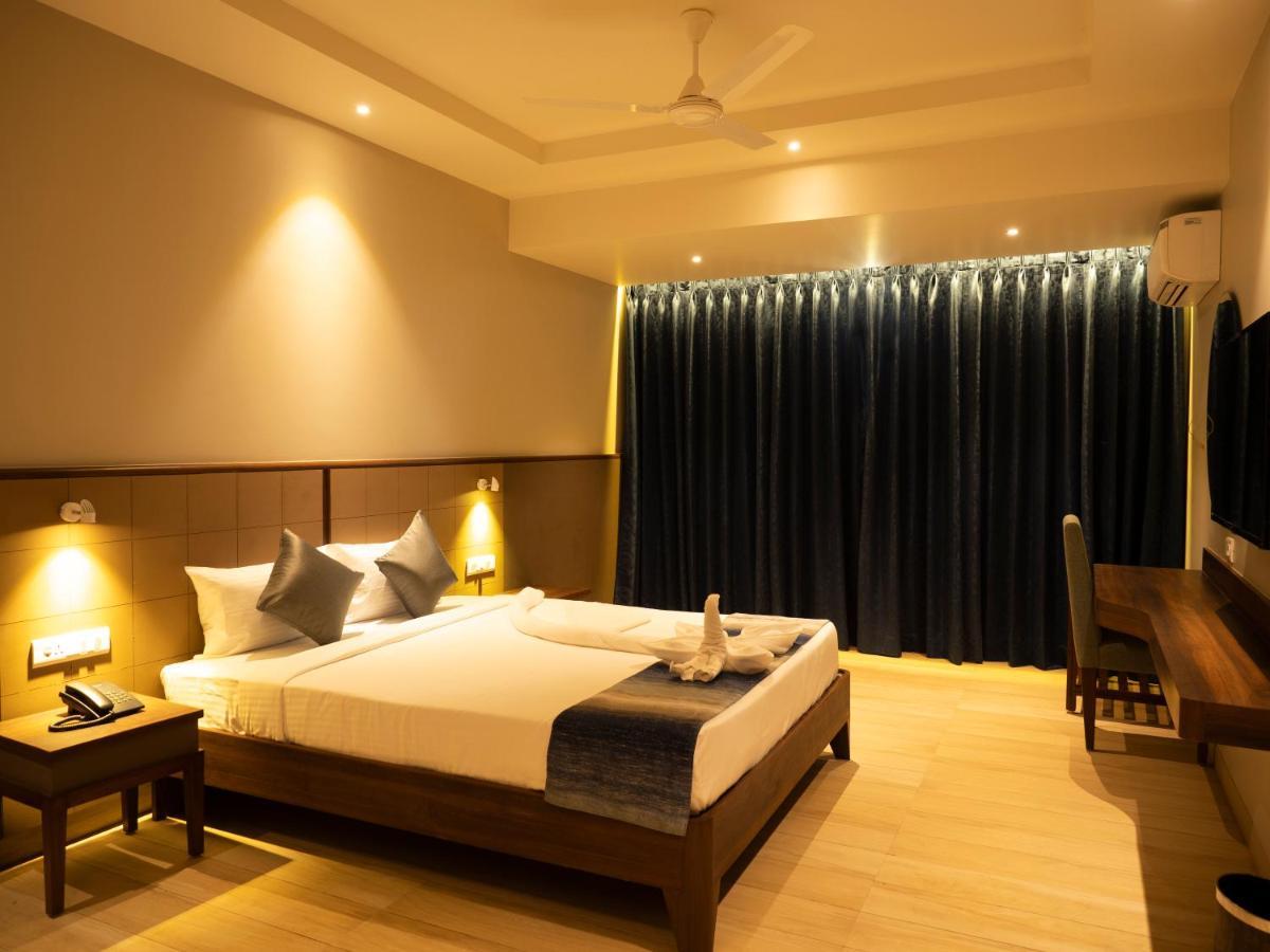 Cosmique Clarks Inn Suites Goa Madgaon Εξωτερικό φωτογραφία