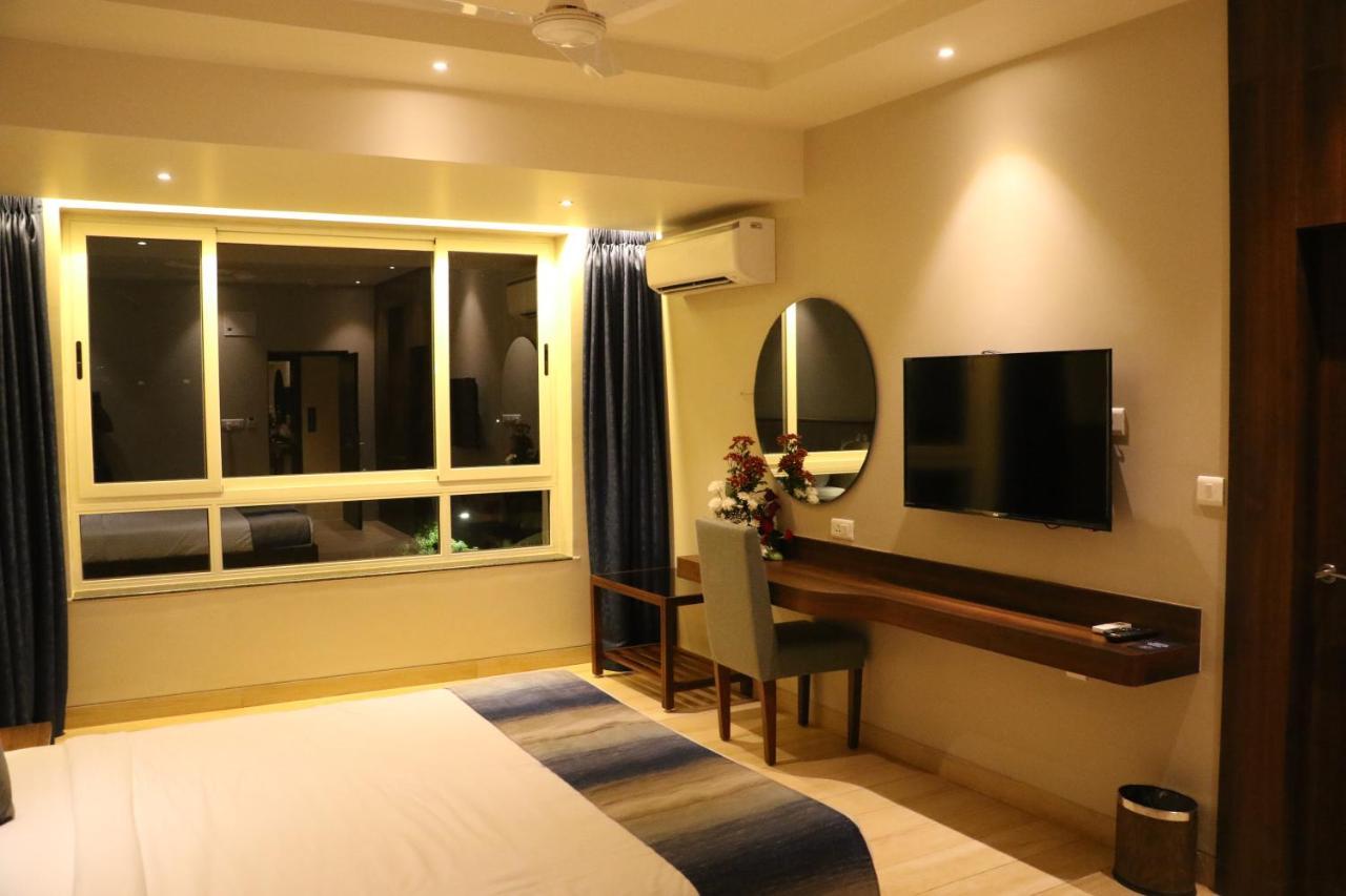 Cosmique Clarks Inn Suites Goa Madgaon Εξωτερικό φωτογραφία
