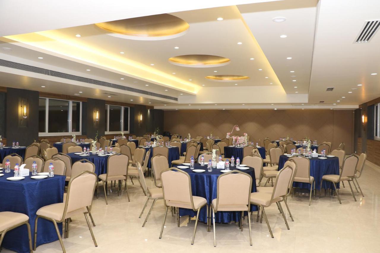 Cosmique Clarks Inn Suites Goa Madgaon Εξωτερικό φωτογραφία