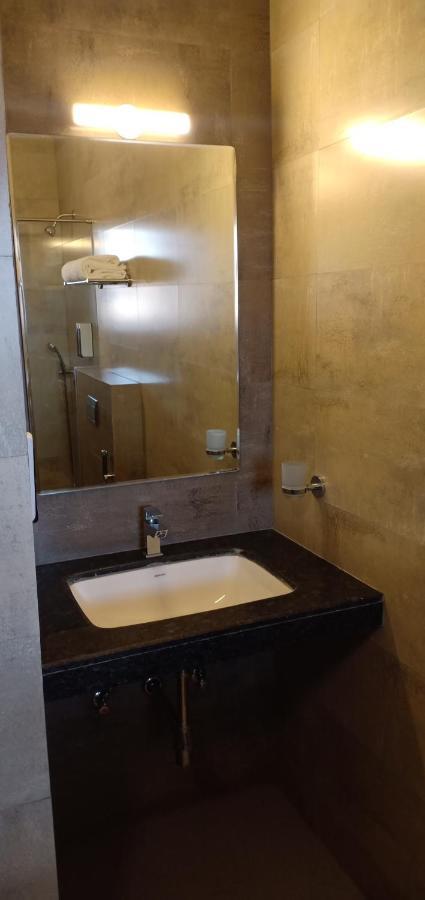 Cosmique Clarks Inn Suites Goa Madgaon Εξωτερικό φωτογραφία